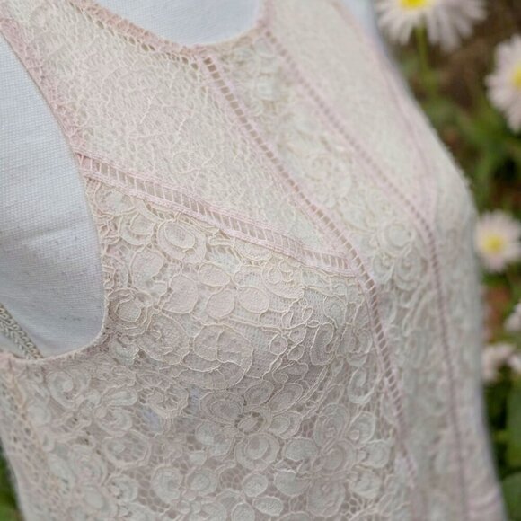 Express Peach Lace Sleeveless Sheer Top | Scalloped Hem | Size S NWT - Picture 5 of 9